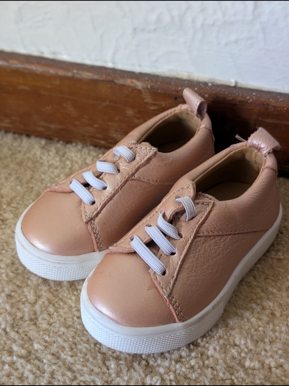Freshly Picked Weathered Brown/ Pink Classic Lace Up II Sneaker